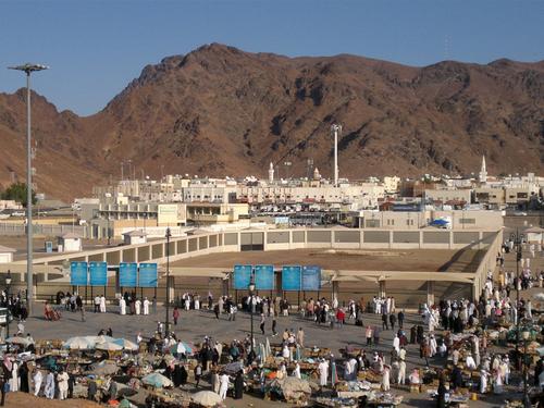 Uhud Şehitliği